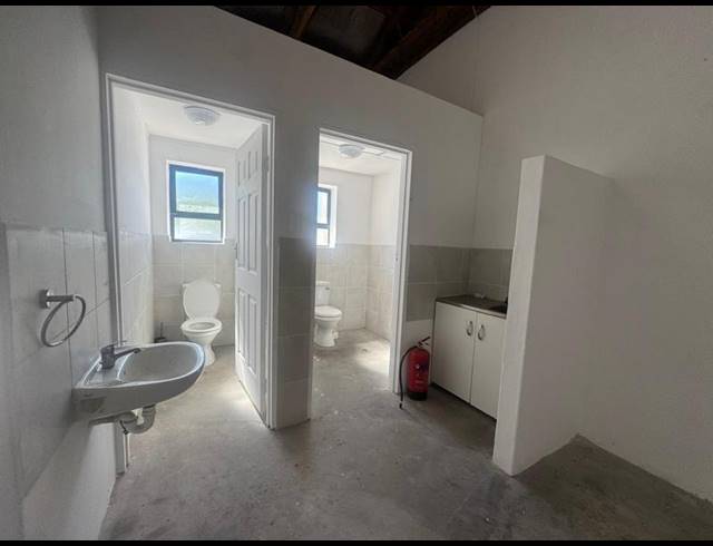 BUSINESS PROPERTY TO RENT IN FAIRVIEW